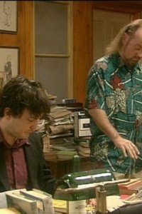 Black Books – S01E06 – He’s Leaving Home