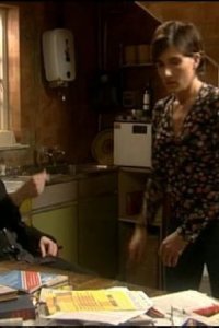 Black Books – S03E03 – Moo-Ma and Moo-Pa
