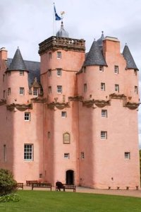 Most Haunted – S06E20 – Craigievar Castle