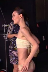 America’s Next Top Model – S13E05 – Take My Photo, Tyra!