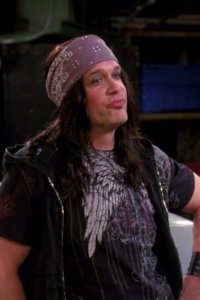 Two and a Half Men – S11E21 – Dial 1-900-Mix-A-Lot