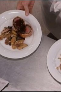 Hell’s Kitchen – S11E08 – 13 Chefs Compete