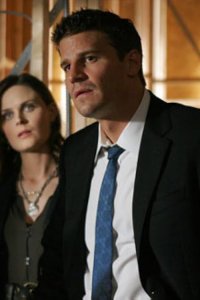 Bones – S02E05 – The Truth in the Lye