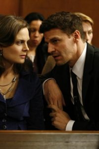 Bones – S02E14 – The Man in the Mansion