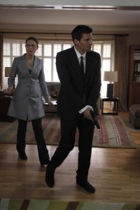 Bones – S05E13 – The Dentist in the Ditch