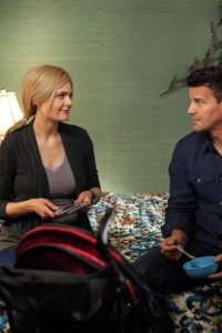Bones – S08E01 – The Future in the Past