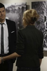 Bones – S08E18 – The Survivor in the Soap