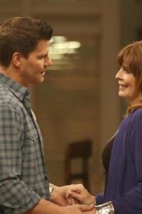 Bones – S08E22 – The Party in the Pants