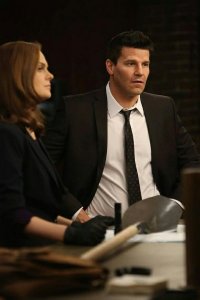 Bones – S09E13 – Big in the Philippines