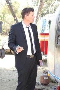Bones – S09E24 – The Recluse in the Recliner