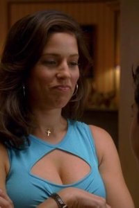 Ugly Betty – S02E02 – Family/Affair