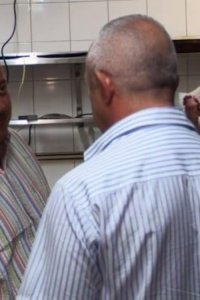 Bizarre Foods with Andrew Zimmern – S02E28 – Eastern Australia