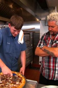 Diners, Drive-ins and Dives – S17E06 – Kings and Queens of ‘Cue