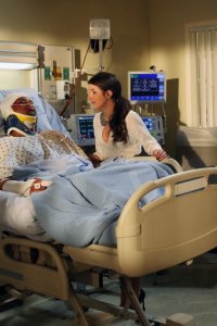 90210 – S05E01 – Til Death Do Us Part