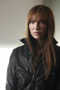 Fringe – S02E23 – Over There: Part 2