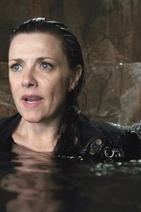 Sanctuary – S04E11 – The Depths