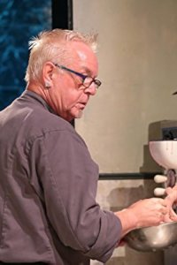 Chopped – S32E07 – Blue Plate Fate