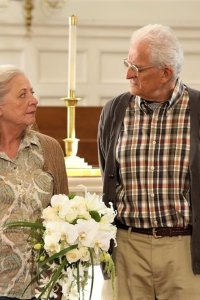Parks and Recreation – S06E14 – Anniversaries