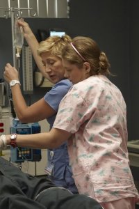 Nurse Jackie – S03E03 – Play Me