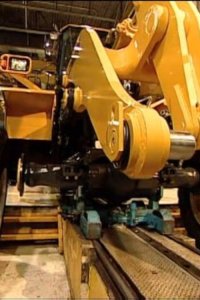 How It’s Made – S03E03 – Wheel Loaders/Vegetable Oil/Hand Tools/Cotton Swabs