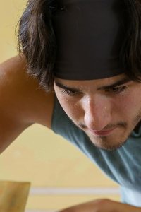 The Amazing Race – S35E06 – Driving Head-On Into Scooters