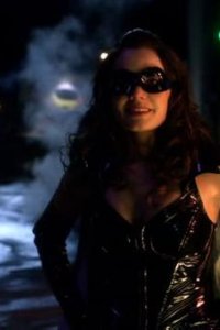 Smallville – S08E19 – Stiletto