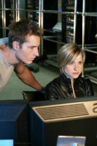 Smallville – S10E12 – Collateral
