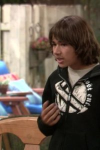 George Lopez – S05E06 – George Takes a Sentimental Ernie