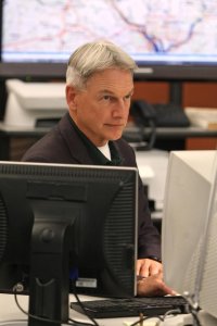 NCIS: Naval Criminal Investigative Service – S09E10 – Sins of the Father