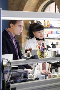 NCIS – S14E16 – A Many Splendored Thing