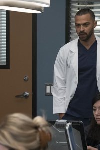 Grey’s Anatomy – S14E08 – Out of Nowhere
