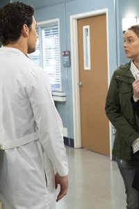 Grey’s Anatomy – S15E24 – Drawn to the Blood