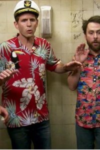 It’s Always Sunny in Philadelphia – S13E06 – The Gang Solves the Bathroom Problem