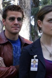 Bones – S02E04 – The Blonde in the Game