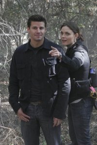 Bones – S02E10 – The Headless Witch in the Woods