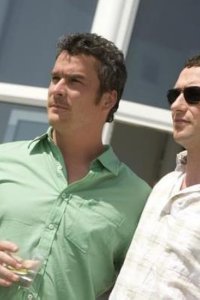 Brothers & Sisters – S03E01 – Glass Houses