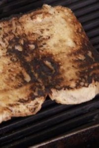 Diners, Drive-ins and Dives – S09E06 – Grilled, Smoked and Sauced
