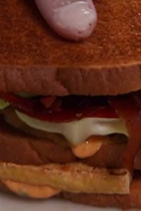 Diners, Drive-ins and Dives – S11E14 – Pub Grub and More