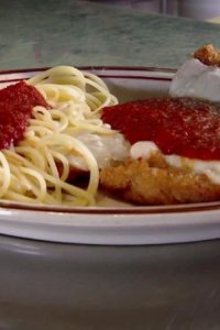 Diners, Drive-ins and Dives – S15E06 – East Coast Comfort