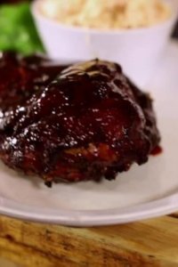Diners, Drive-ins and Dives – S16E04 – Matches Made in Heaven
