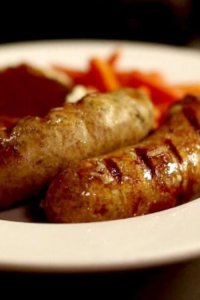 Diners, Drive-ins and Dives – S16E07 – Land to Sea