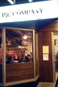 Diners, Drive-ins and Dives – S30E03 – Sausage, Shawarma & Scaloppini