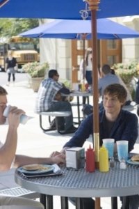 90210 – S02E08 – Women’s Intuition