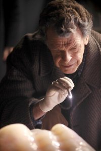 Fringe – S02E19 – The Man from the Other Side