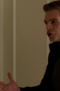 Kings – S01E12 – The New King: Part One