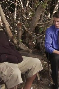 Tosh.0 – S03E21 – Leprechaun in Mobile (Investigation)