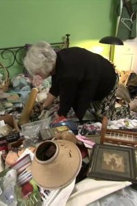 Hoarders – S04E08 – Becky/Clare