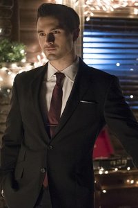 The Vampire Diaries – S07E19 – Somebody That I Used to Know