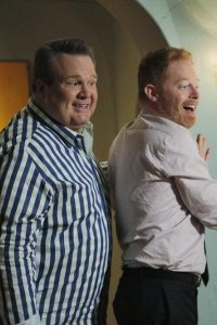 Modern Family – S06E09 – Strangers in the Night