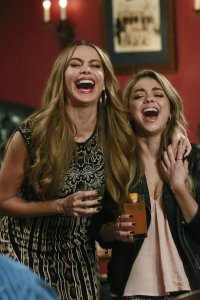 Modern Family – S06E10 – Haley’s 21st Birthday